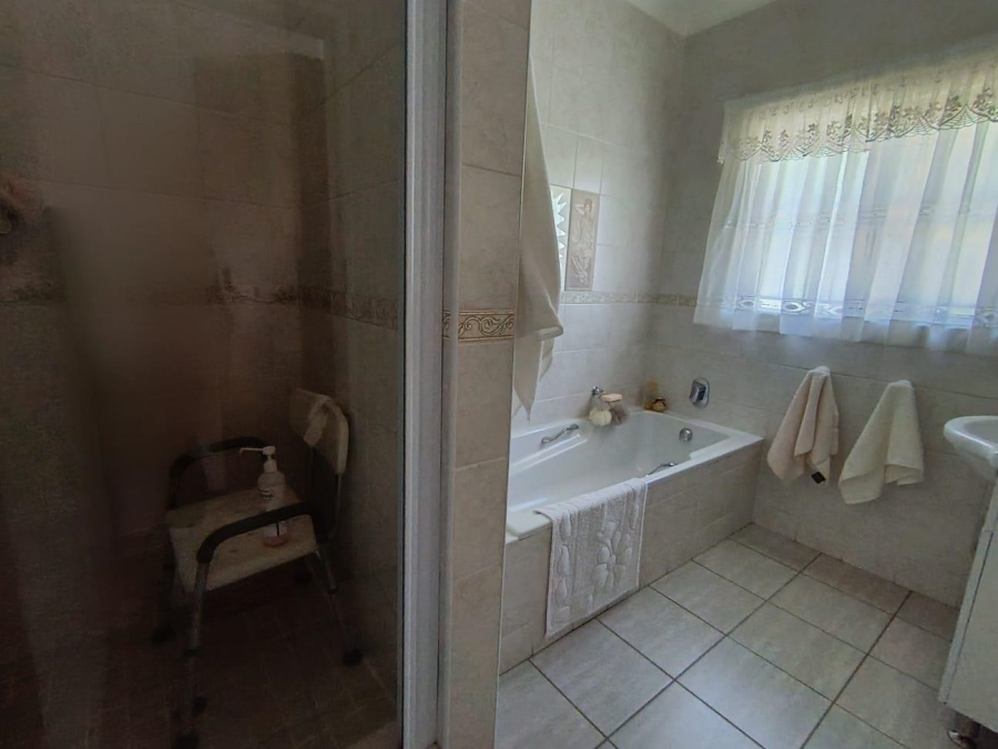 3 Bedroom Property for Sale in Fichardt Park Free State